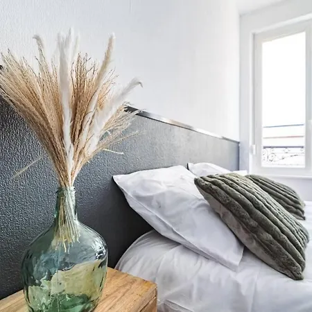 Le Cosy - 2 Chambres - Hyper Centre Apartament