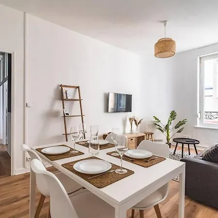 Le Cosy - 2 Chambres - Hyper Centre Reims